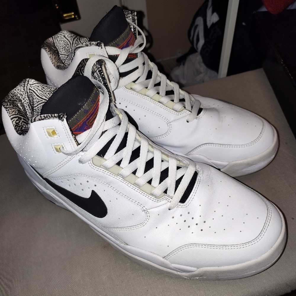 Nike Men's Flight Lite Sneakers Sz 13